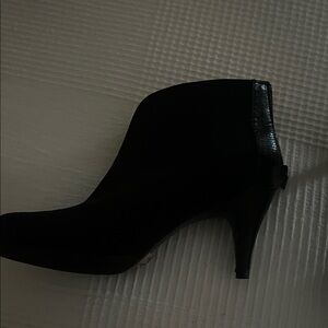Elegant Black Ankle Boots